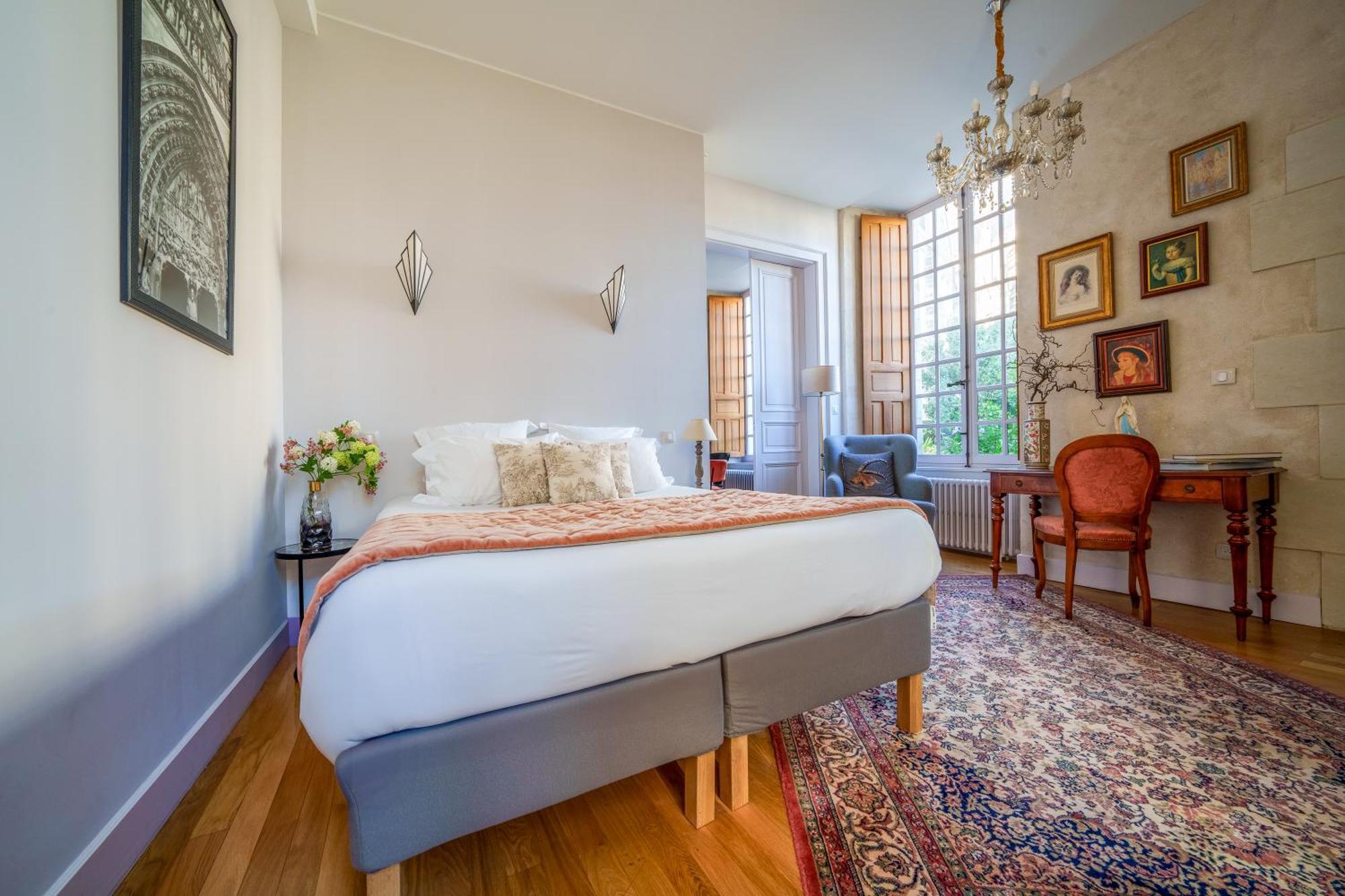 Appartement Raffine Vue Cathedrale, Jardin, Wifi Tours Exteriör bild